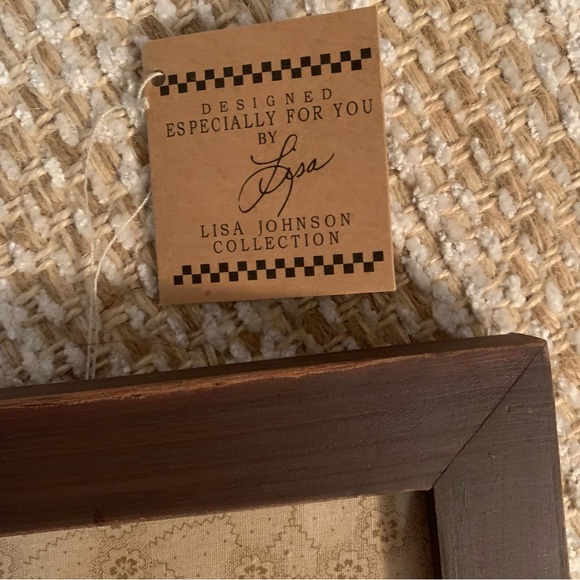 Lisa Johnson Collection Framed Embroidered VTG Inspired Wall Decor Plaque NWT - Picture 3 of 5